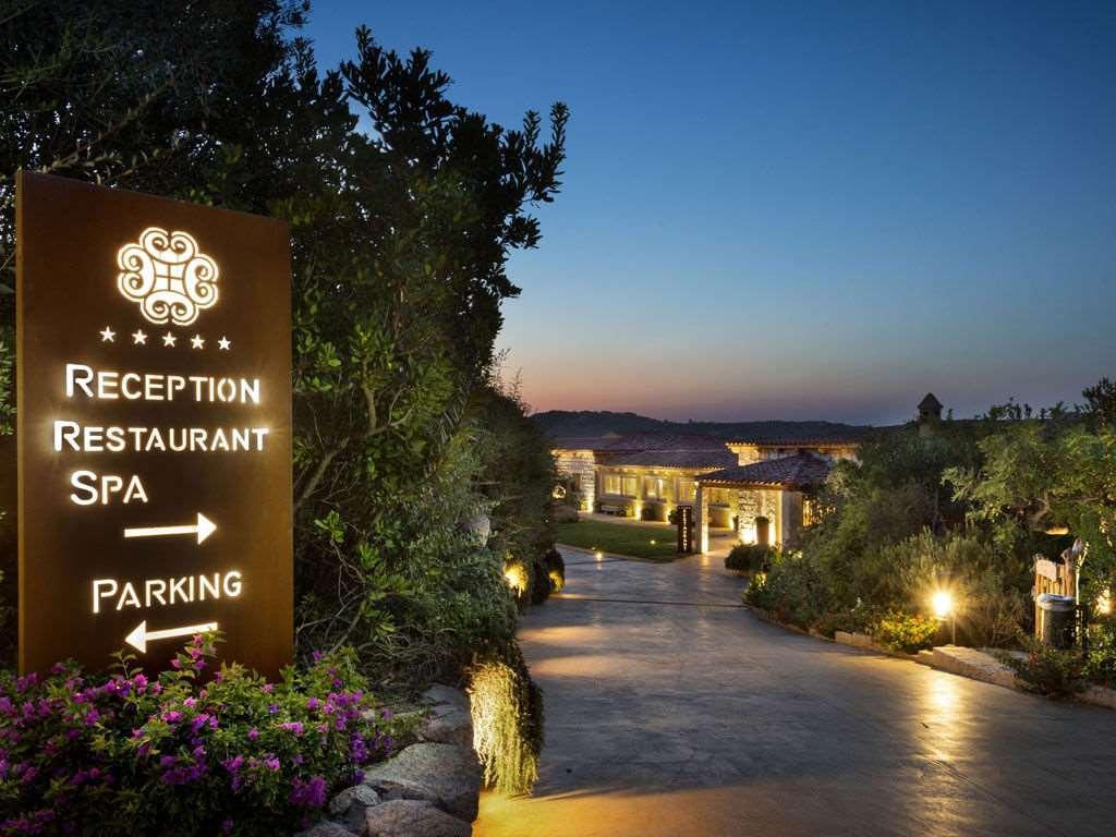 Hotel Li Finistreddi Cannigione Exterior foto